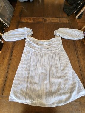 Abercrombie & Fitch Light Blue and White Striped Off-Shoulder Dress Size XLP